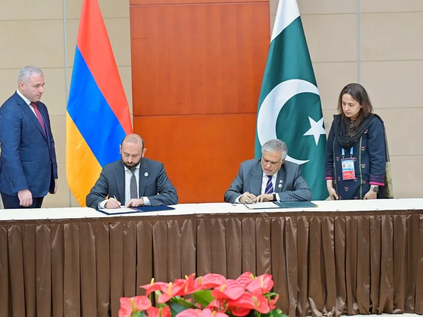باكستان وأرمينيا تعلنان إقامة علاقات دبلوماسية لأول مرة