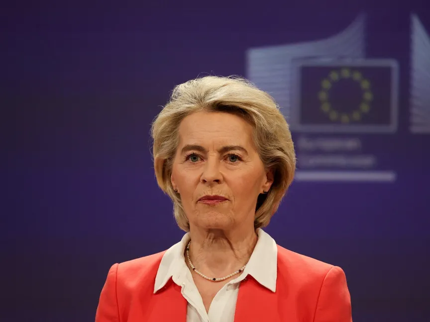 رئيسة المفوضية الأوروبية أورسولا فون دير لاين خلال مؤتمر صحفي ببروكسل. 14 يناير 2026 - REUTERS