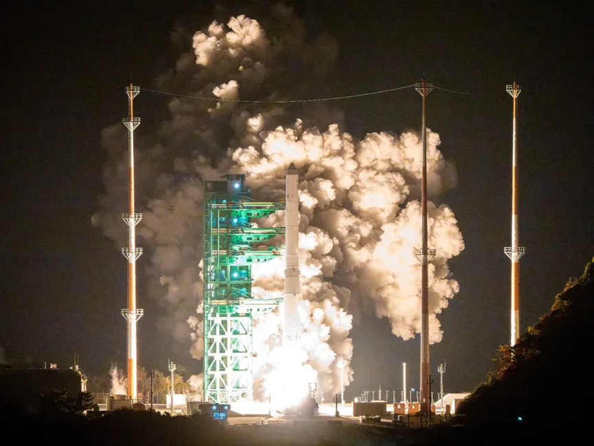 إطلاق رابع صاروخ كوري جنوبي محلي الصنع (نوري) من مركز نارو الفضائي في مدينة جوهينج، جنوب كوريا الجنوبية.27 نوفمبر 2025 - Reuters