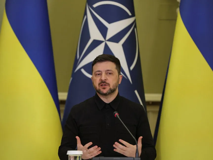 زيلينسكي: الأوكرانيون لن يسمحوا بتسليم دونباس.. وموسكو: لا اتفاق خارج "صيغة أنكوريج"