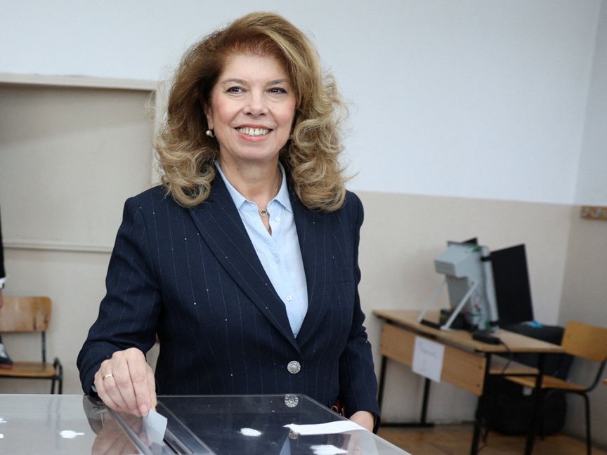 الرئيسة البلغارية تتصدر الجولة الأولى من الانتخابات وفق استطلاع