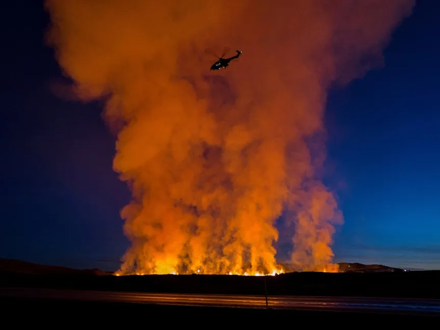 هدوء البركان الثائر في آيسلندا وتراجع حممه عن التدفق