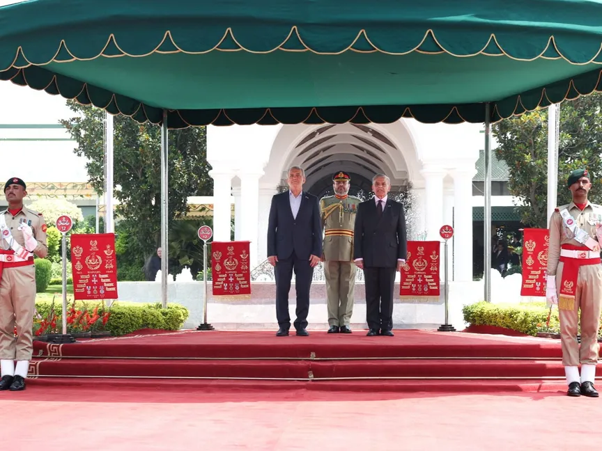 إيران وباكستان.. طموحات اقتصادية تصطدم بتحديات جيوسياسية