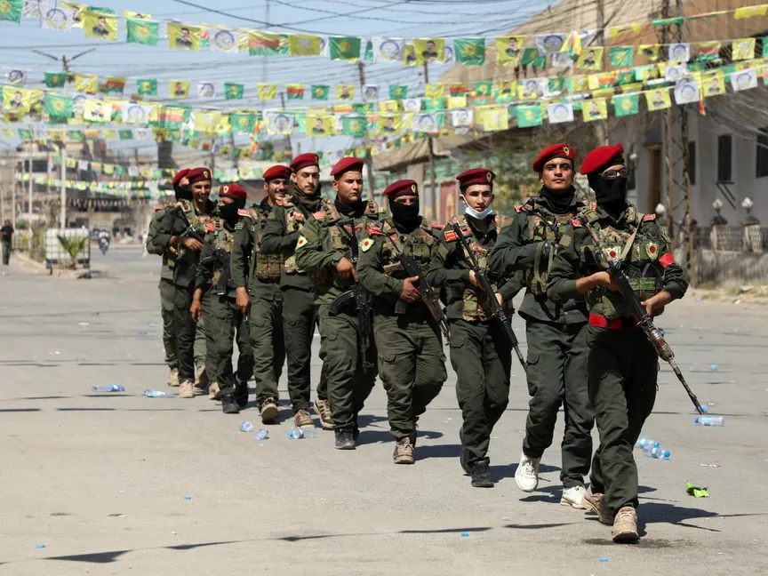 الشرطة العسكرية لقوات سوريا الديمقراطية (قسد) في مدينة القامشلي شمالي شرق البلاد. 17 سبتمبر 2025 - REUTERS