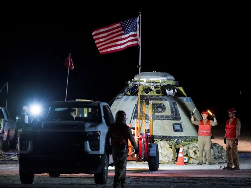 مركبة الفضاء ستارلاينر التابعة لناسا بعد هبوطها في وايت ساندز بنيو مكسيكو في الولايات المتحدة. 6 سبتمبر 2024 - Reuters