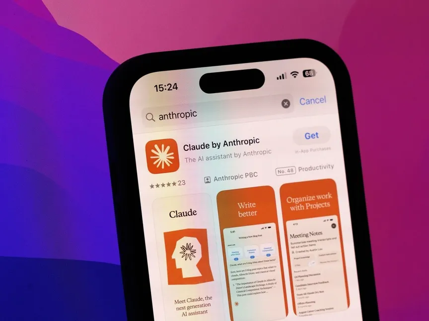 لقطة لصفحة تطبيق Claude الذكي الذي تطوره شركة "أنثروبيك" على شاشة هاتف "آيفون". 25 يناير 2025 - Bloomberg