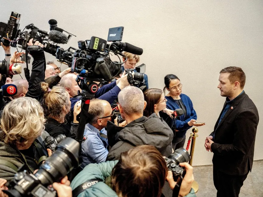 قواعد أميركية ومهمة للناتو.. تفاصيل "الاتفاق المحتمل" لحل أزمة جرينلاند