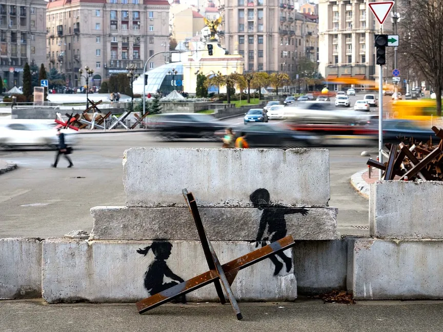 جدارية فنية من أعمال بانكسي - banksy.co.uk
