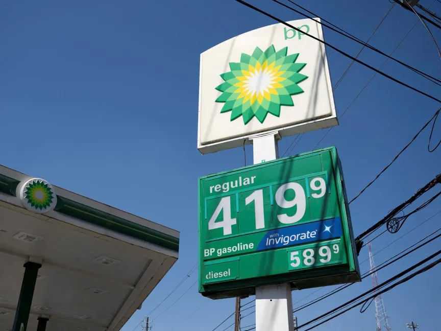 حرب إيران تحرق جيوب الأميركيين.. استردادات الضرائب تتلاشى تحت ضغط أسعار الوقود