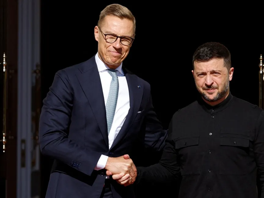 رئيس فنلندا يستبعد التوصل لهدنة في أوكرانيا قريباً ويدعو أوروبا للتحلي بالثبات