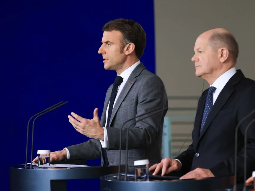 ماكرون: يجب الاستعداد لكل الاحتمالات مع روسيا