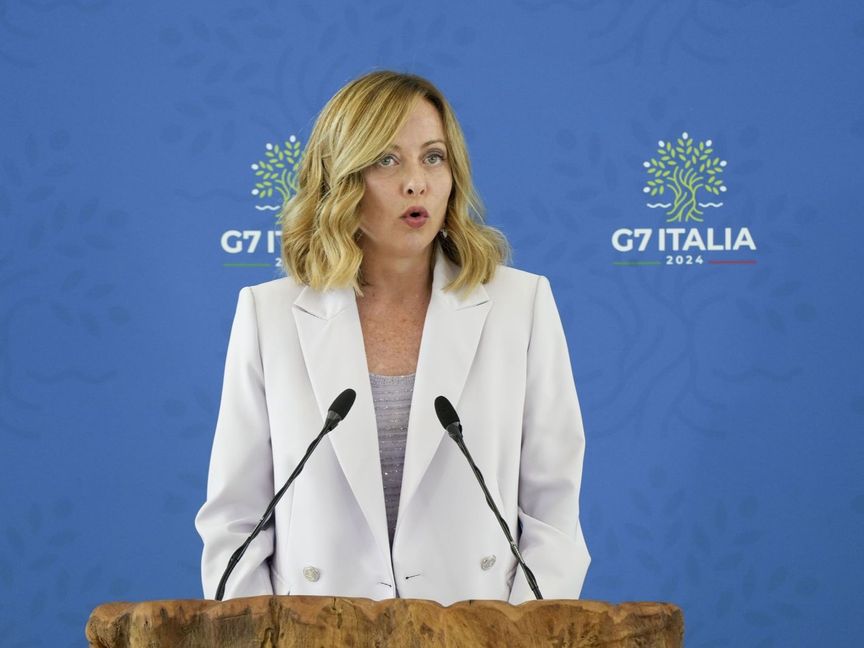 ميلوني القادمة من أقصى اليمين تستهدف "ريادة إيطالية" في أوروبا