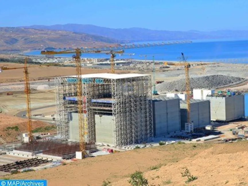 المغرب يعتزم افتتاح ميناء الناظور غرب المتوسط وتوسعة طاقة ميناء طنجة المتوسط