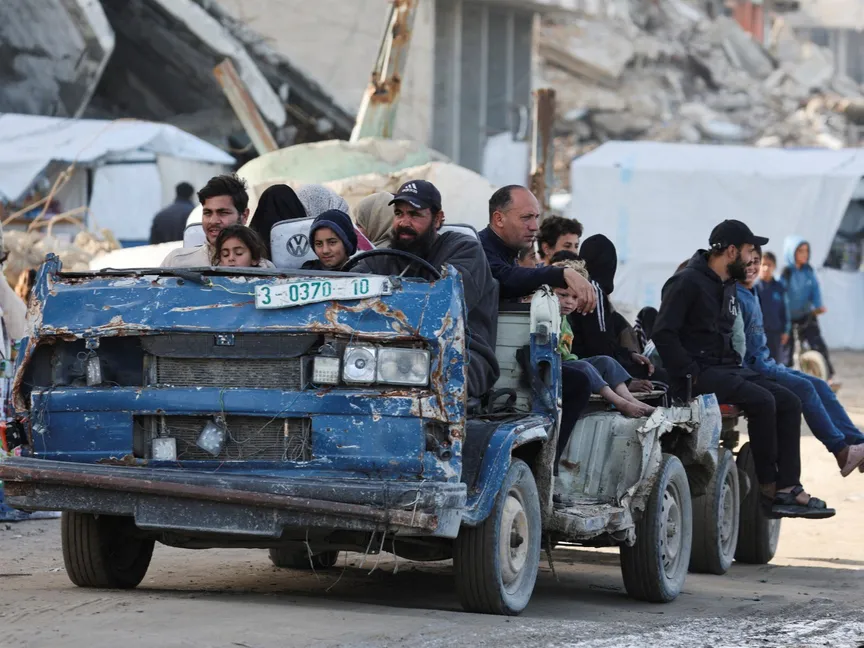 نازحون فلسطينيون في مدينة غزة. 25 يناير 2026 - Reuters