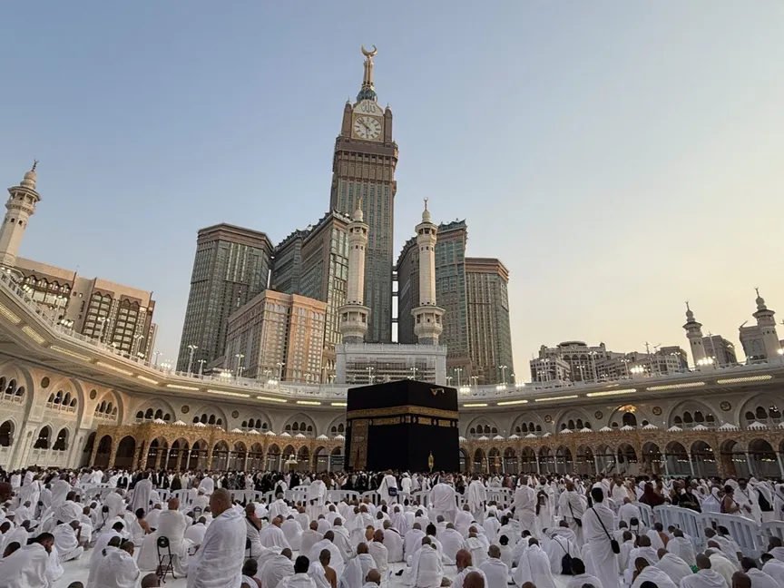 إدانات دولية لمحاولة استهداف مكة المكرمة.. وتحذير من موجة نزوح باليمن مع تصاعد القتال