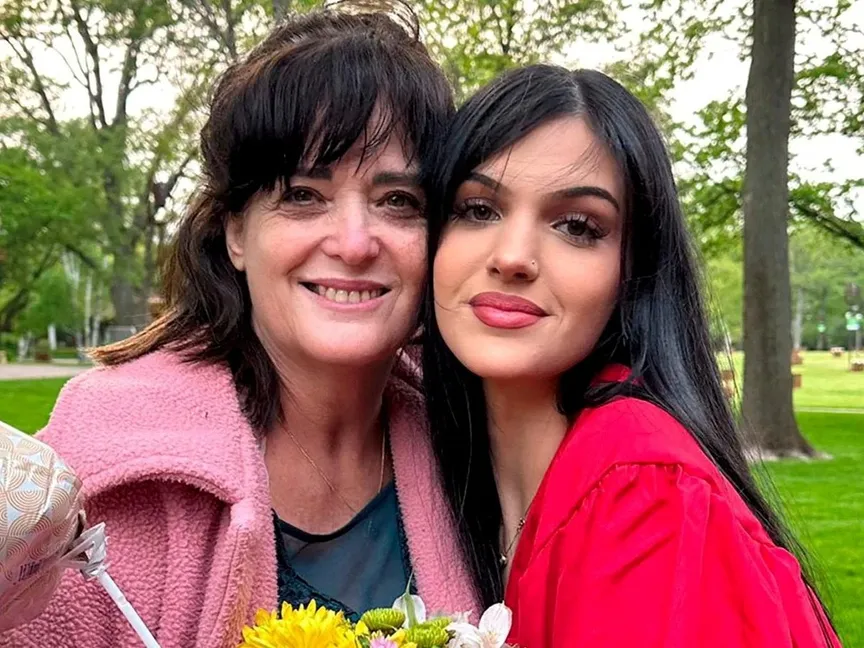 جوديث رعنان وابنتها ناتالي اللتان أطلقت سراحهما حركة "حماس". 20 أكتوبر 2023 - REUTERS