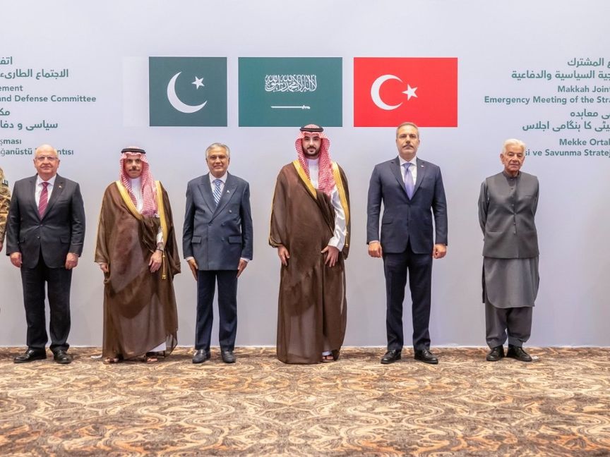 "حلف مكة" يفعّل الدفاع المشترك ويقرر نشر قوات وقدرات عسكرية في السعودية