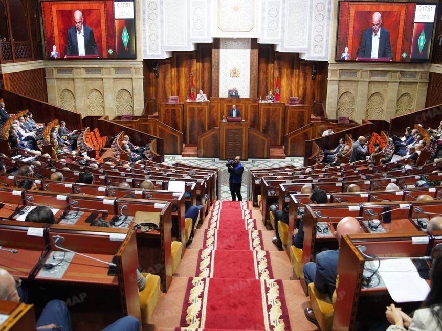برلمان المغرب يمنح الثقة لحكومة المنصوري.. والوعود الاقتصادية والاجتماعية تحت المجهر