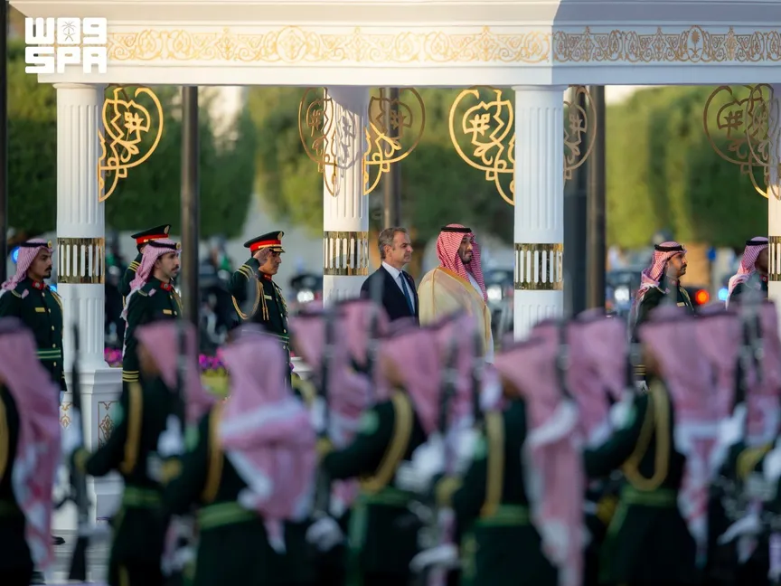 ولي العهد السعودي الأمير محمد بن سلمان يستقبل رئيس الوزراء اليوناني كيرياكوس ميتسوتاكيس في الديوان الملكي بقصر اليمامة في الرياض. 25 أكتوبر 2026 - واس
