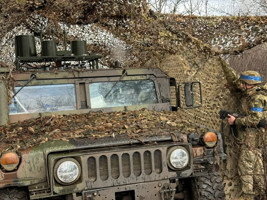 Humvee.. أوكرانيا تُحول أشهر مدرعة إلى روبوت أرضي متعدد المهام