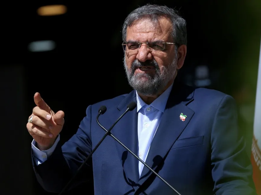 مستشار المرشد الإيراني: الاتفاق مع واشنطن مرهون بالإفراج عن الأموال المجمدة