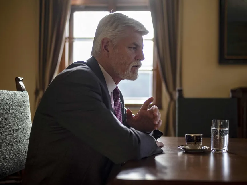 الرئيس التشيكي في المستشفى بعد سقوطه عن دراجة نارية