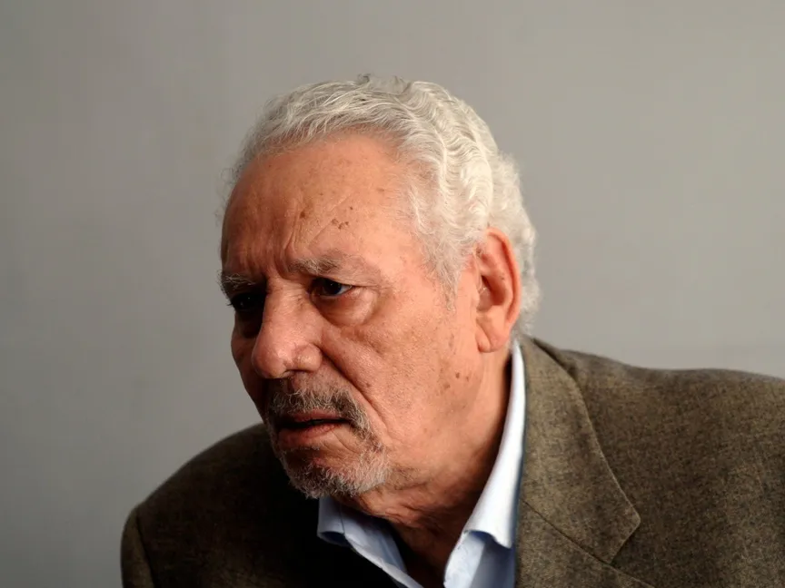 الجزائر.. رحيل خالد نزار يجدد جدل "العشرية السوداء"