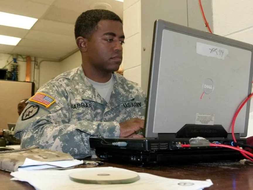 شمس الدين جبار منفذ هجوم نيو أورليانز في قاعدة فورت جونسون لويزيانا، الولايات المتحدة. نوفمبر 2013. - REUTERS