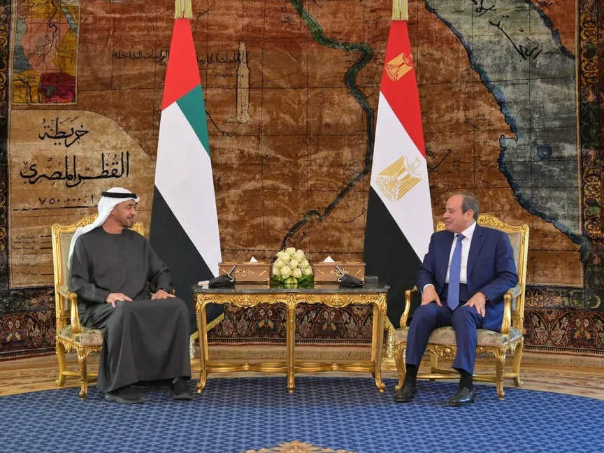 الرئيس المصري عبد الفتاح السيسي يعقد جلسة مباحثات مع نظيره الإماراتي الشيخ محمد بن زايد في قصر الاتحادية، 15 يونيو 2026 - Egy.Pres.Spokesman