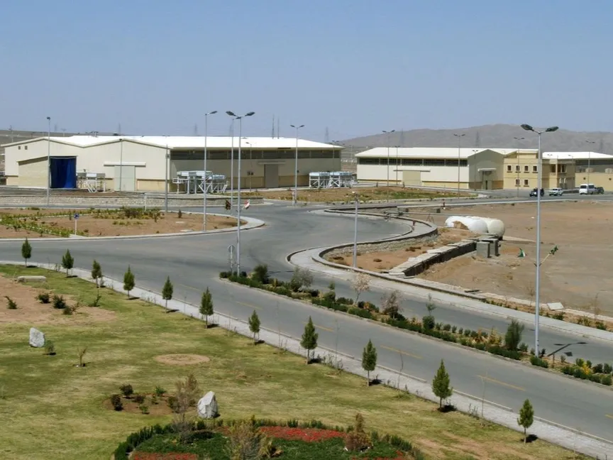 منشأة نووية إيرانية لتخصيب اليورانيوم في نطنز على بعد 250 كيلومتراً جنوب العاصمة الإيرانية طهران، 30 مارس 2005 - REUTERS