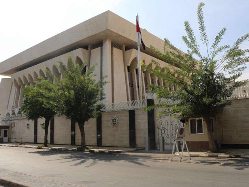 سوريا تحقق في الاعتداء على سفارة الإمارات.. وإدانة عربية للواقعة