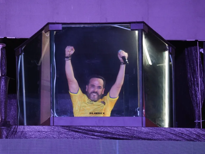 المرشح اليميني أبيلاردو دي لا إسبريلا يخاطب أنصاره بعد نتائج انتخابات الرئاسة في بارانكويلا بكولومبيا. 21 يونيو 2026 - Reuters