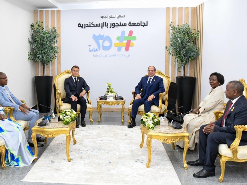 السيسي يستقبل ماكرون ويجدد رفض مصر القاطع لأي مساس بسيادة الدول العربية