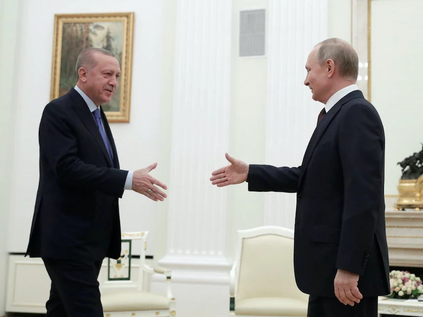 بعد توتر متزايد.. بوتين وأردوغان يتعهدان بتحسين العلاقات