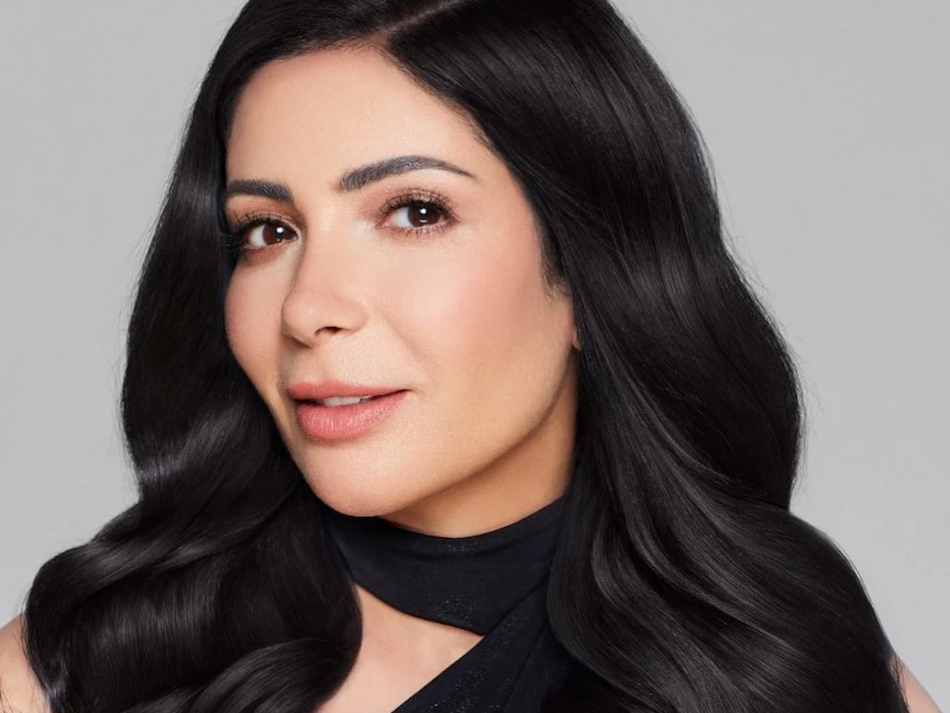 الفنانة المصرية منى زكي - facebook.com/OfficialMonaZaki