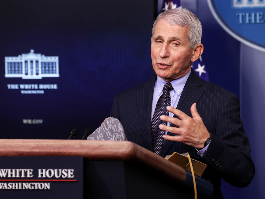 أنتوني فاوتشي مدير المعهد الوطني للحساسية والأمراض المعدية بالولايات المتحدة - REUTERS