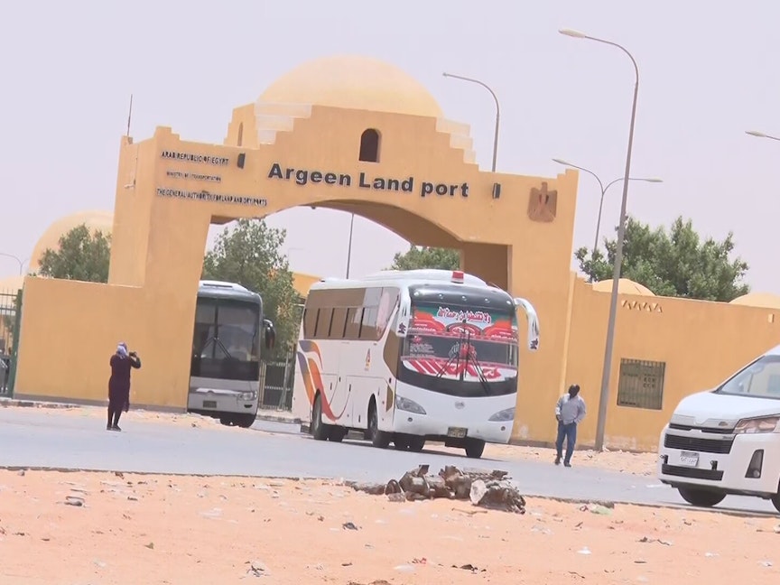 سودانيون يروون لـ"الشرق" حكايات الهروب من جحيم الحرب