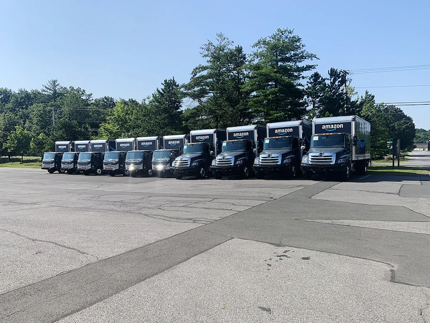 سيارات نقل تابعة لشركة "G-B" - بلومبرغ