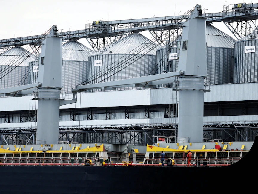 صوامع الحبوب في ميناء أوديسا على البحر الأسود - 29 يوليو 2022 - REUTERS