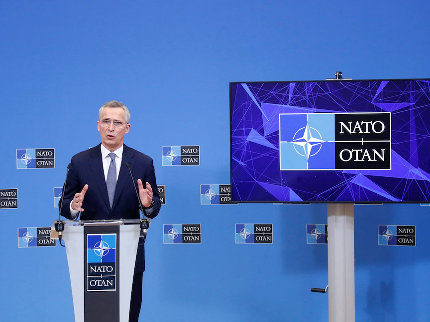 ينس ستولتنبرج أمين حلف شمال الاطلس خلال مؤتمر صحافي عقب المحادثات مع روسيا - 12 يناير 2022 - REUTERS