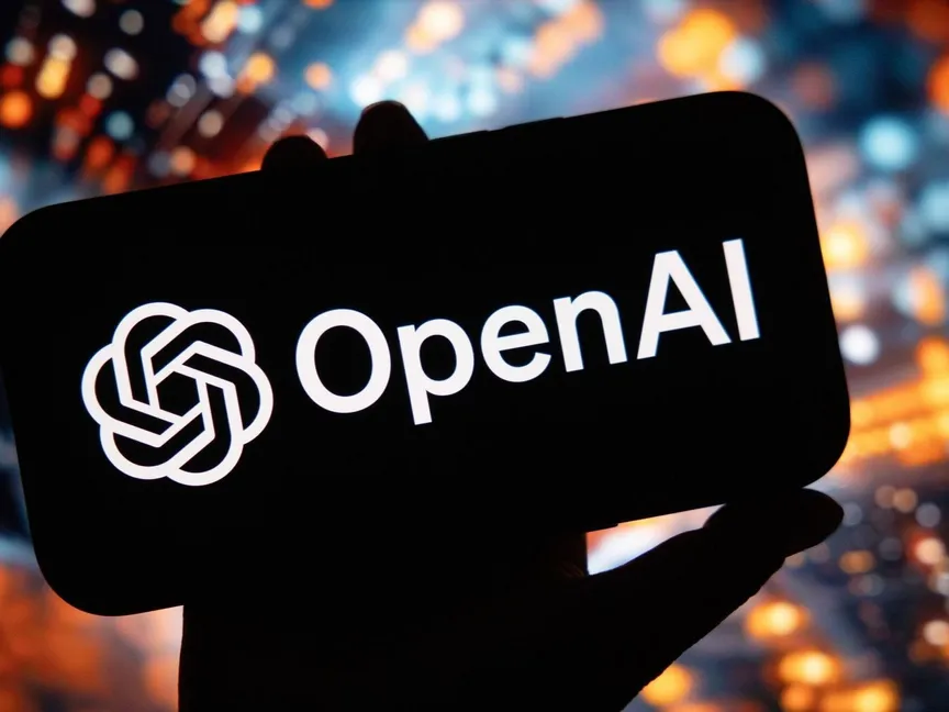 شعار شركة OpenAI على شاشة هاتف محمول - Bloomberg