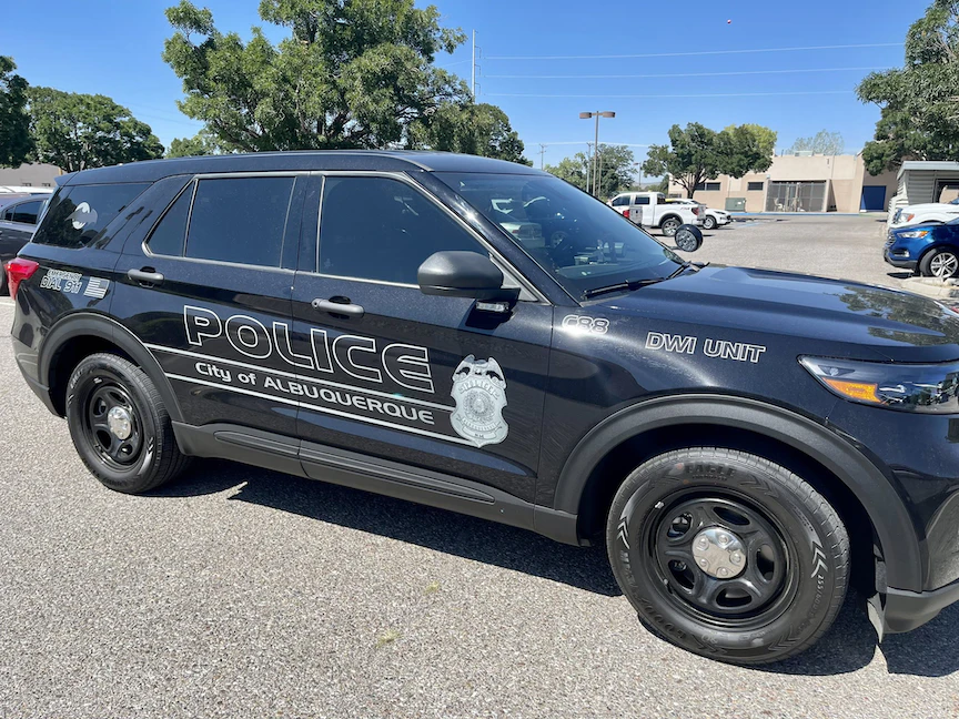 سيارة تابعة لشرطة ألباكركي في ولاية نيو مكسيكو الأميركية - 30 أغسطس 2021 - twitter/@ABQPOLICE