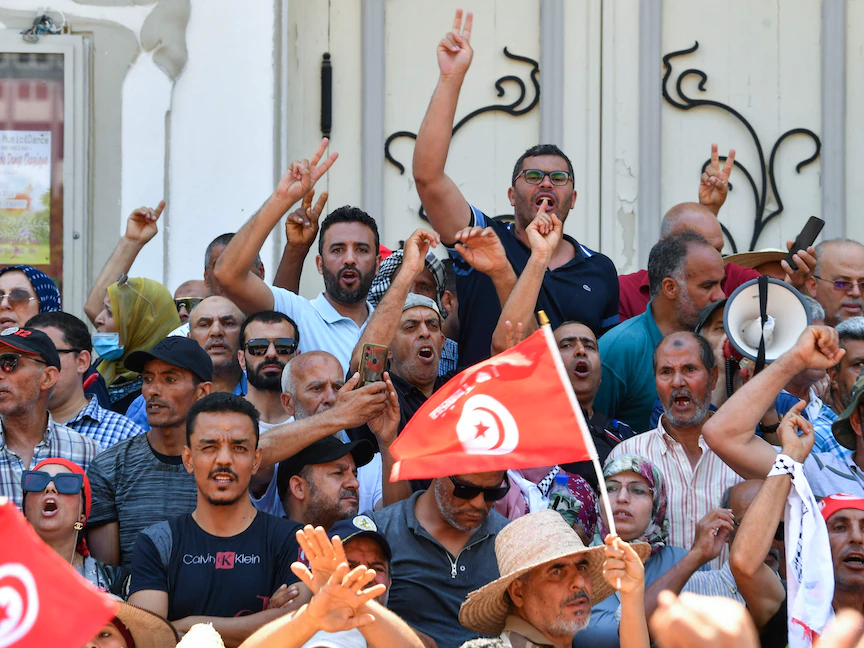 مظاهرات لمعارضي الرئيس قيس سعيّد في العاصمة تونس- 19 يونيو 2022 - AFP