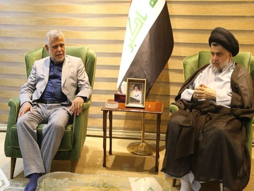 تشكيل الحكومة العراقية يواجه "خلافاً شيعياً".. وانسحاب المعتصمين بالمنطقة الخضراء