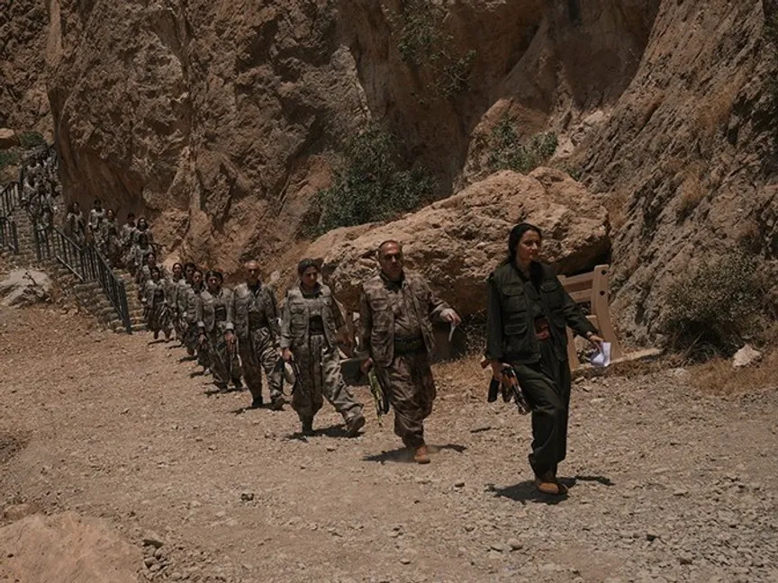 مقاتلون من حزب العمال الكردستاني يبدأون تسليماً رمزياً لأسلحتهم في العراق. 11 يوليو 2025 - الأناضول