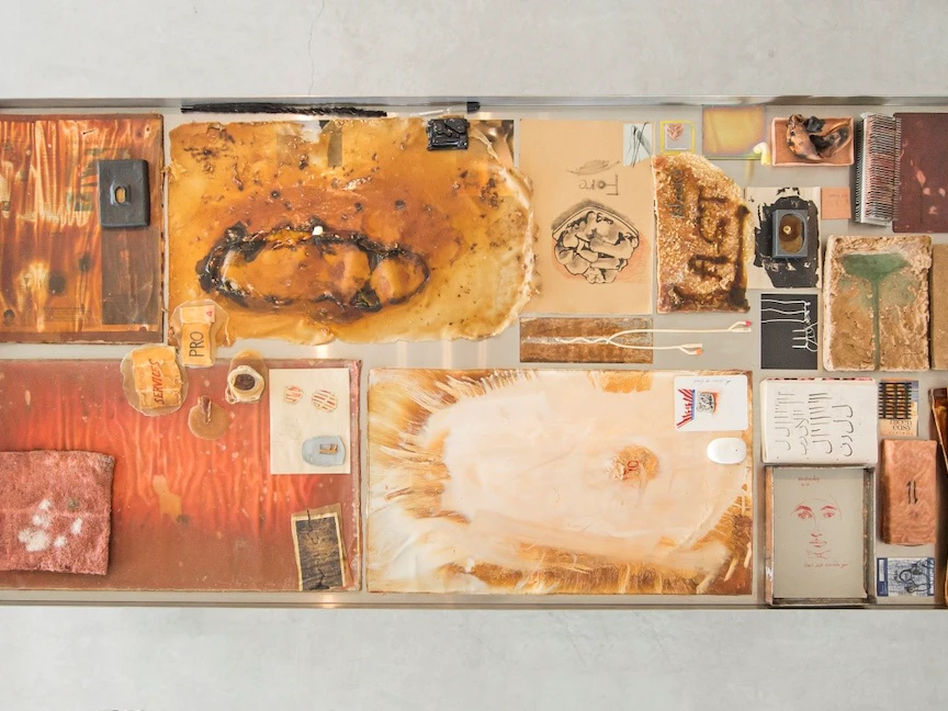 بعض الأعمال الفنية المشاركة في معرض الشارقة - sharjahart/ar