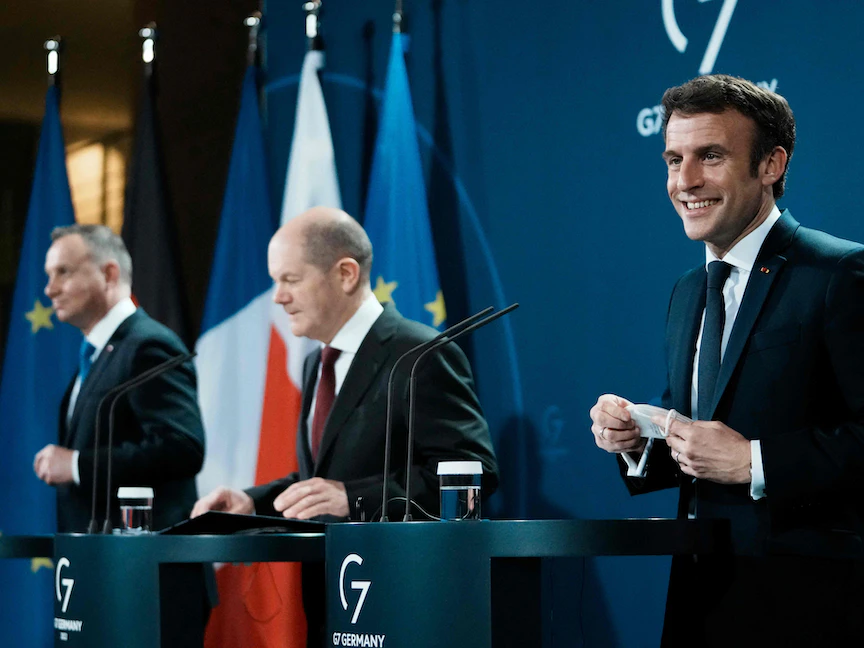 ألمانيا وفرنسا وبولندا "موحدة" في سبيل تجنب الحرب في أوروبا