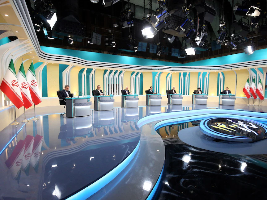 مرشحو الرئاسة الإيرانية خلال الجولة الثانية من المناظرة في طهران، 8 يونيو 2021 - AFP