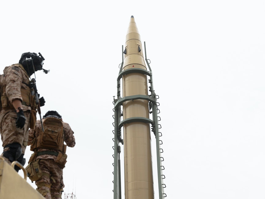 إيران: عملاء مرتبطون بإسرائيل خططوا لاستهداف منشأة دفاعية