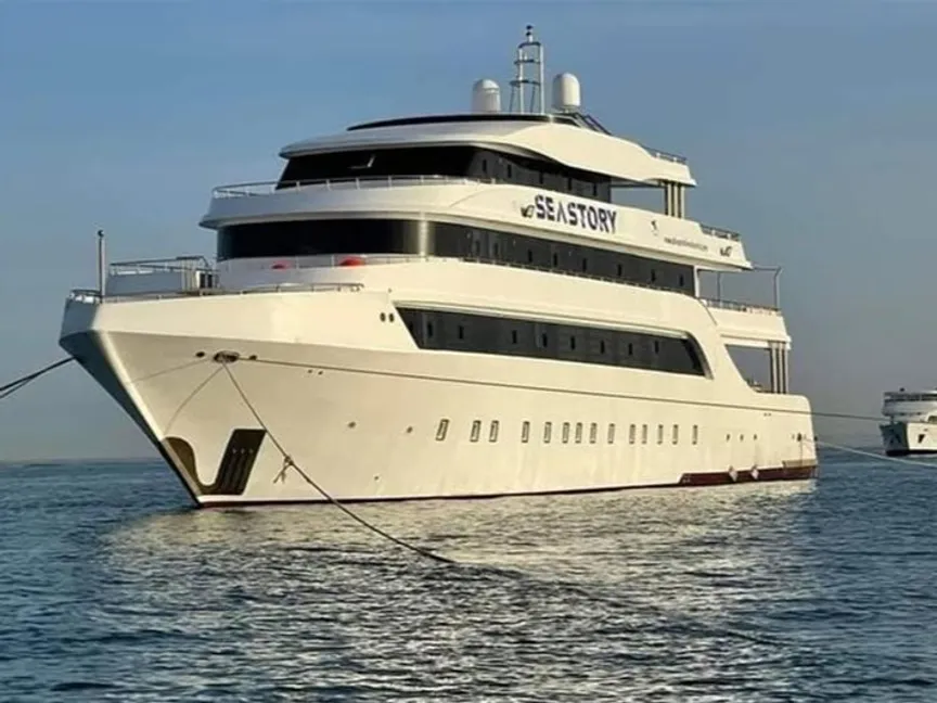 صورة أرشيفية للمركب السياحي الغارق في مرسى علم بمصر SeaStory - .